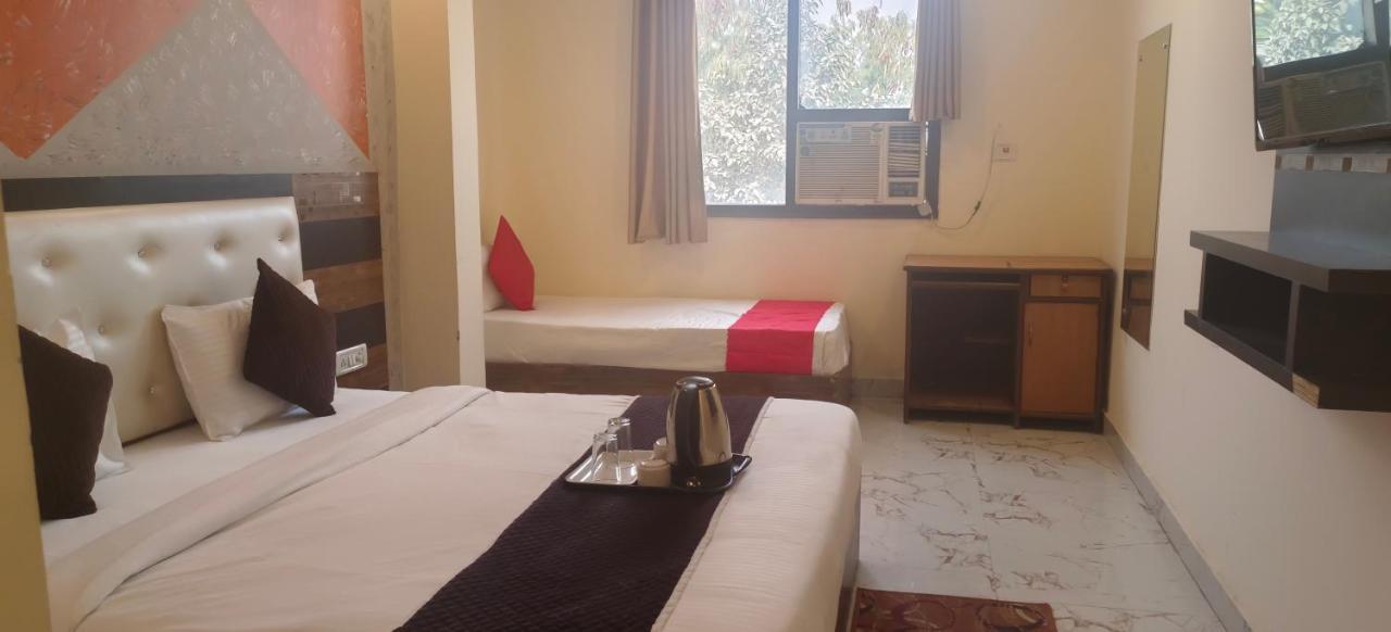 Airport Hotel Prince Palace By Byobhotels Yeni Delhi Dış mekan fotoğraf