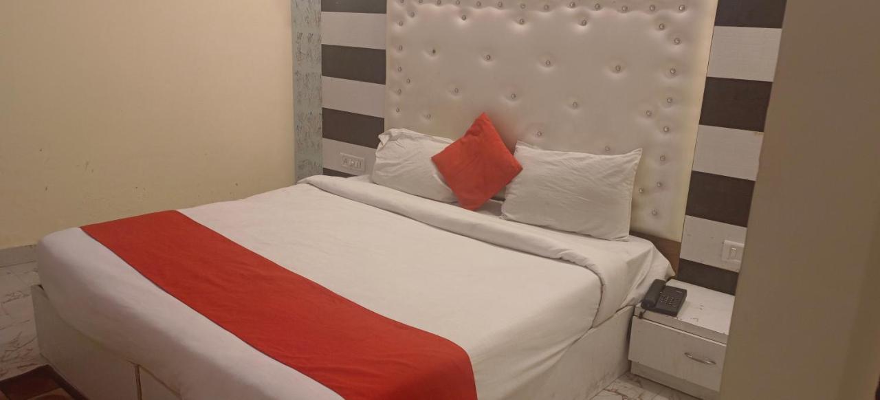 Airport Hotel Prince Palace By Byobhotels Yeni Delhi Dış mekan fotoğraf