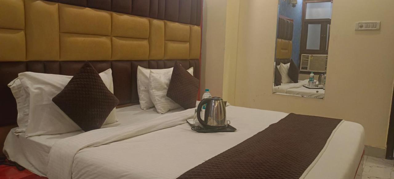 Airport Hotel Prince Palace By Byobhotels Yeni Delhi Dış mekan fotoğraf