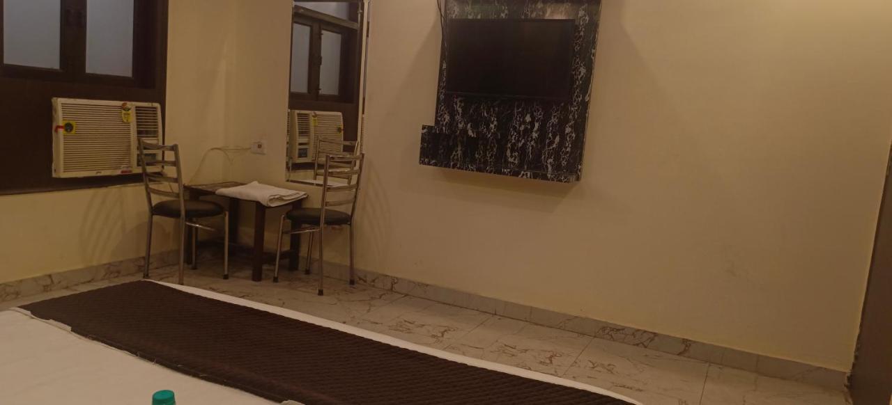 Airport Hotel Prince Palace By Byobhotels Yeni Delhi Dış mekan fotoğraf