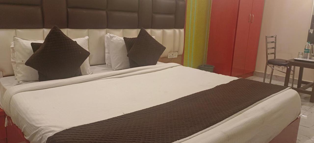 Airport Hotel Prince Palace By Byobhotels Yeni Delhi Dış mekan fotoğraf