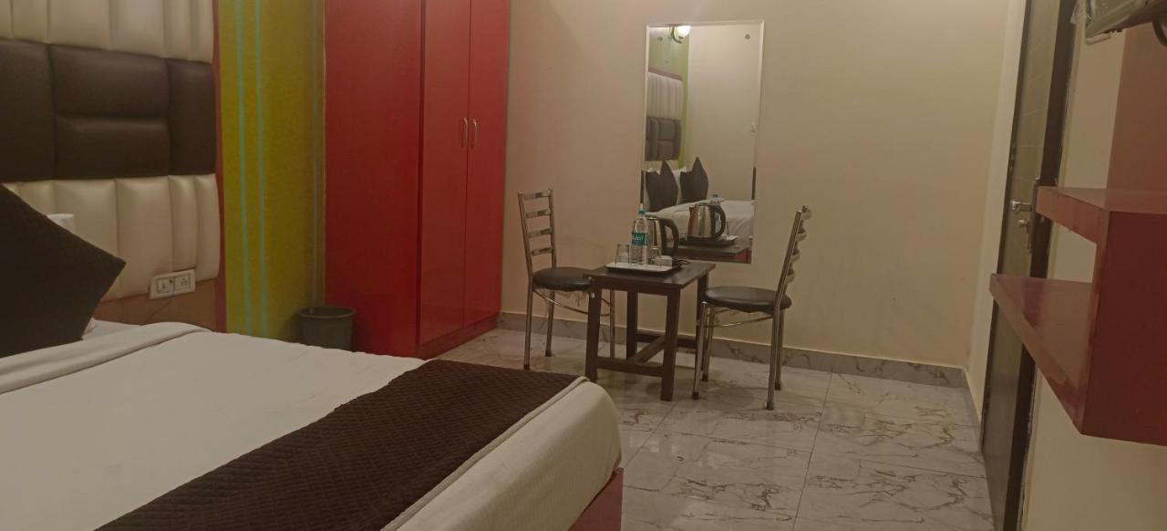 Airport Hotel Prince Palace By Byobhotels Yeni Delhi Dış mekan fotoğraf